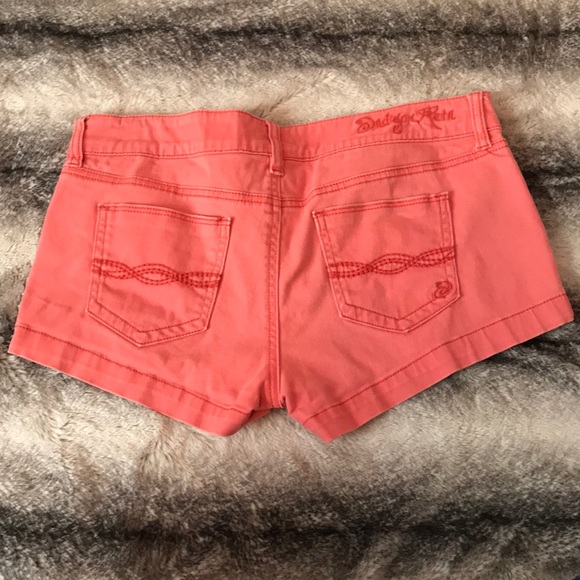 Summer shorts - Picture 2 of 2
